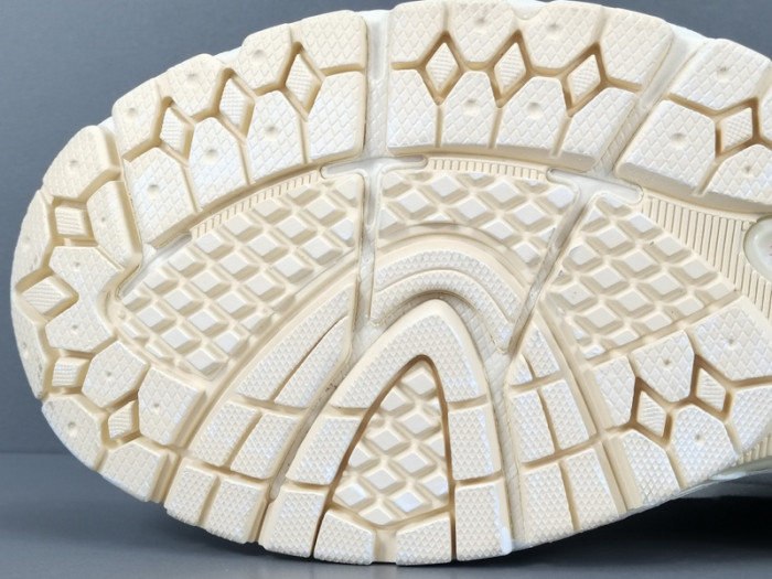 New Balance 2002R ＂Reflned Future＂ ML2002RDC