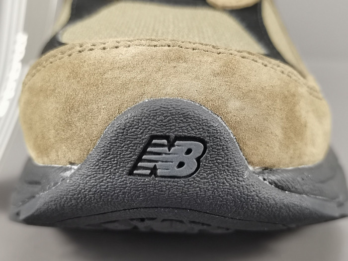 JJJJOUND X New Balance M990JJ3