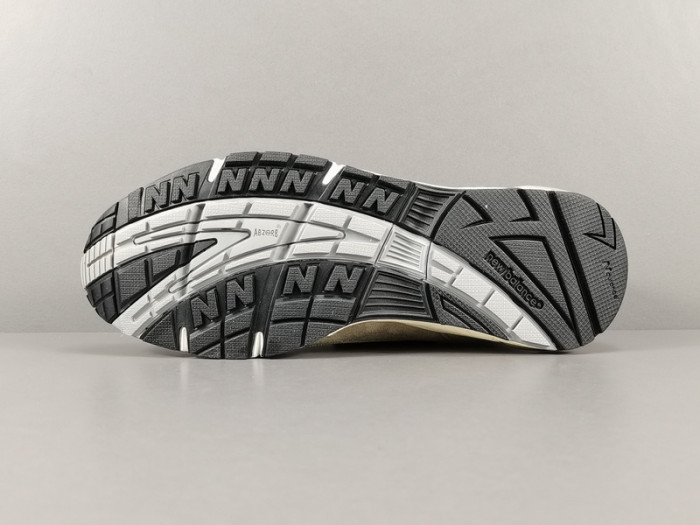 New Balance 991 Made in UK x JJJJound "Grey Olive" M991JJA