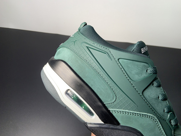 Nigel Sylvester x Air Jordan 4 RM Pro Green Metallic sail HF4334-300
