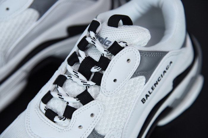 BALCIA Triple S Sneaker