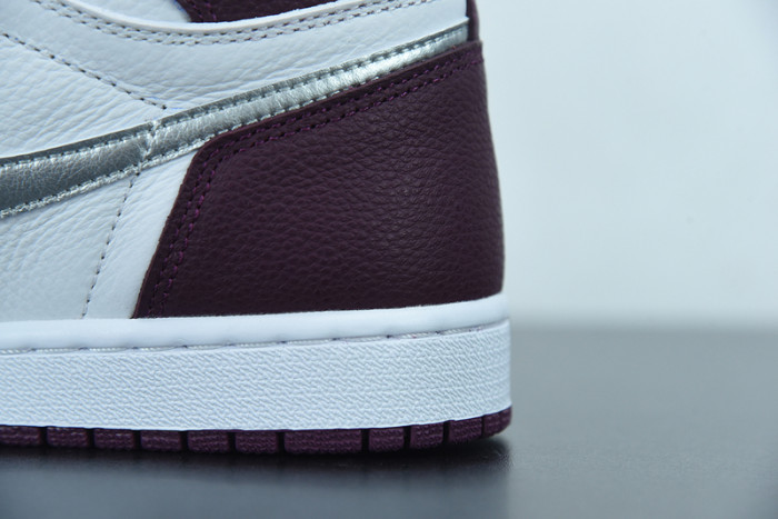 Air Jordan 1 High OG “Bordeaux” 555088-611