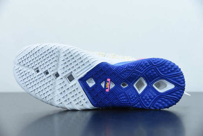 Nike LeBron 18 “Los Angeles By Day” DB8148-200