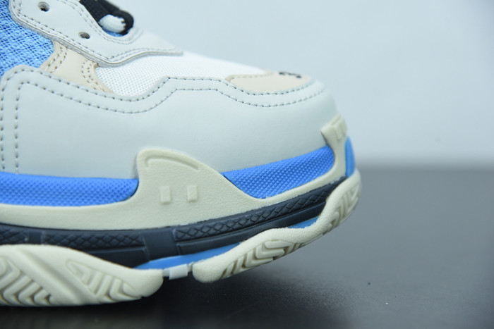 BALCIA Triple S Sneaker