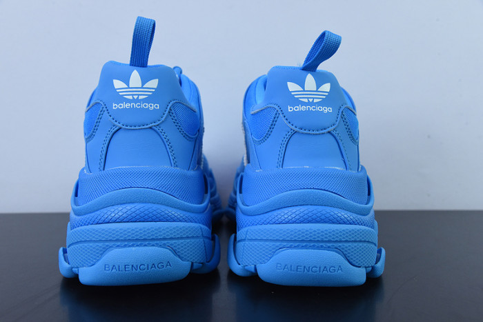 BALCIA Triple S Sneaker