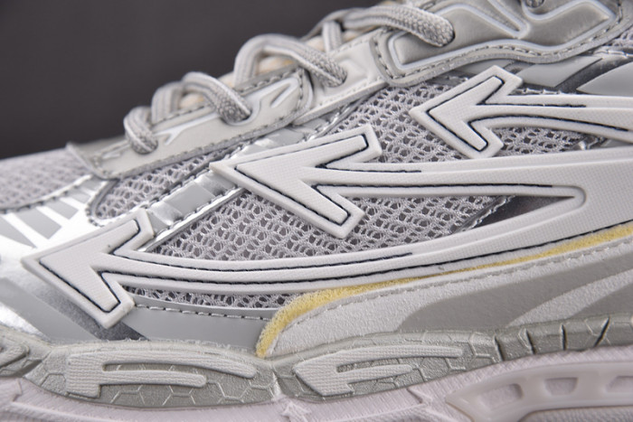 OFF-WHITE BE RIGHT BACK