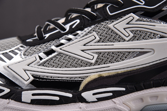 OFF-WHITE BE RIGHT BACK