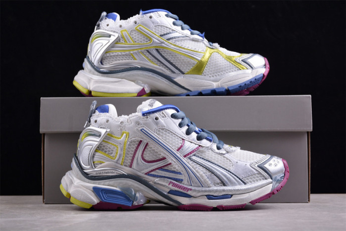 BALCIA RUNNER SNEAKER