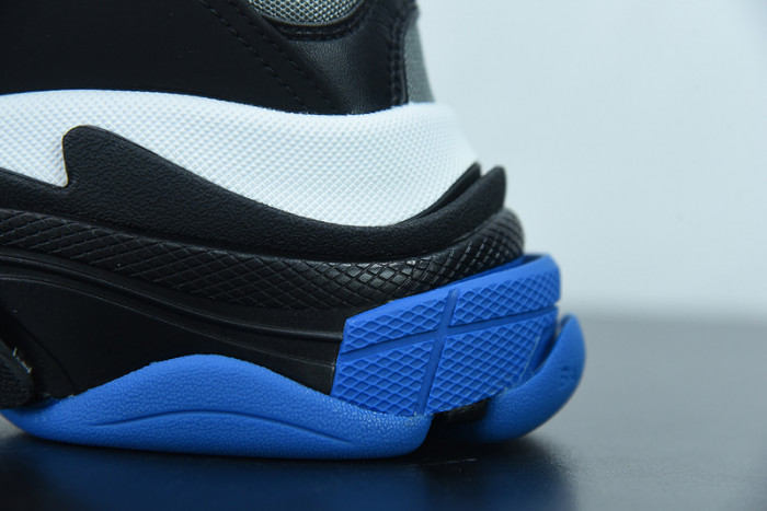 BALCIA TRIPLE S SNEAKER