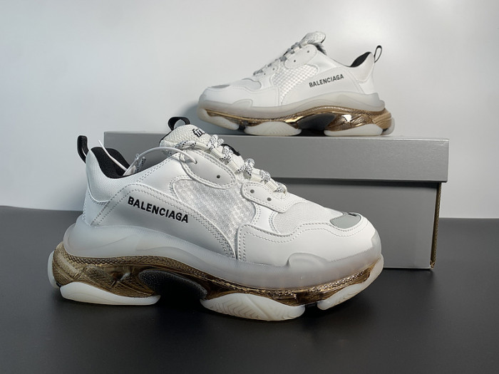 BALCIA TRIPLE S SNEAKER