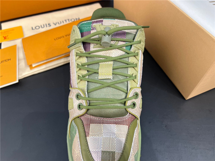 LUSV SNEAKERS