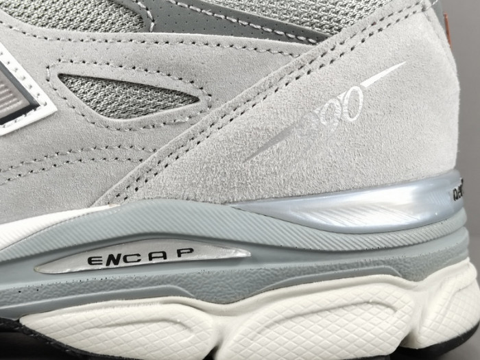 New Balance 990 V3 U990GY3