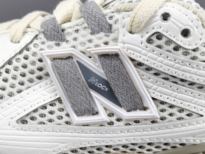 New Balance 1906R "Sea Salt & Marblehead" M1906RP