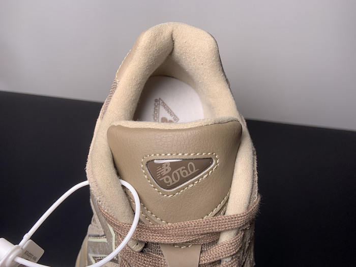 New Balance 9060 Mushroom Men