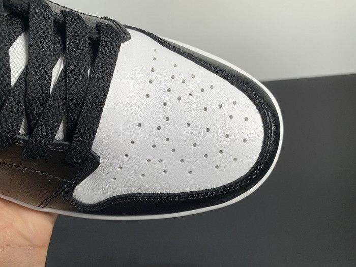 Air Jordan 1 Low Panda DC0774-101