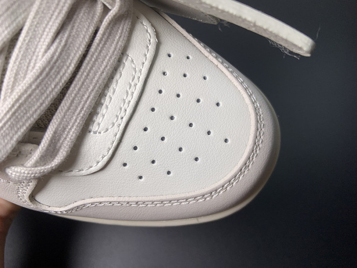 OFW C/O VIRGIL ABLOH Out Of Office OOO Low Tops