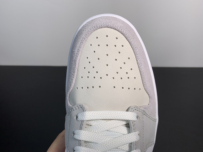 Air Jordan 1 Low "Paris" CV3043-100