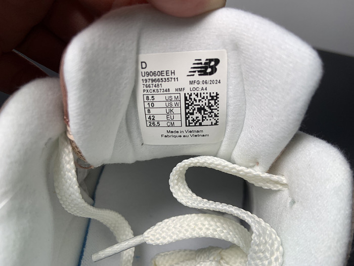 New Balance 9060 Taupe/Vintage U9060EEH