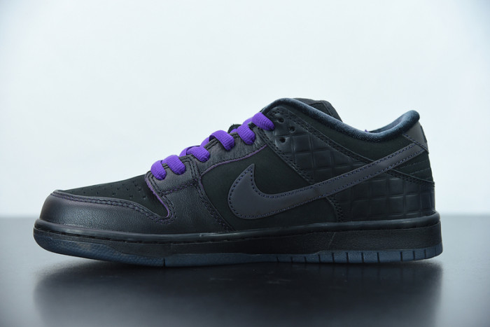 Familia X Nike SB Dunk Low "First Avenue" DJ1159-001
