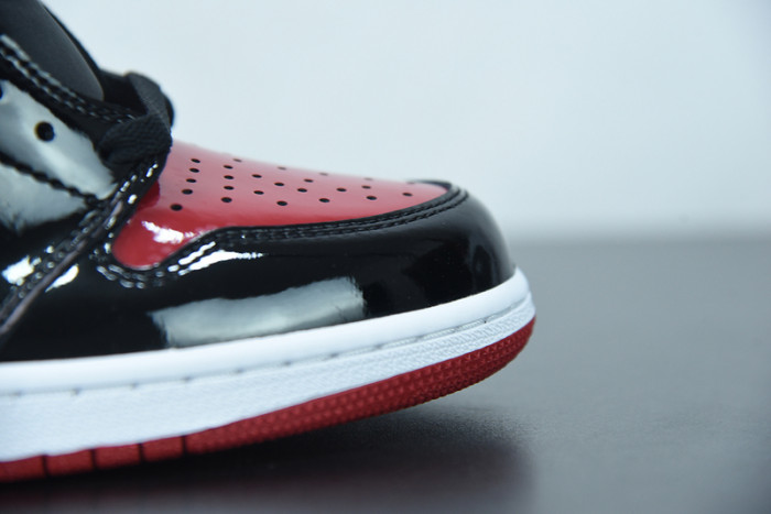 Air Jordan 1 High OG “Bred Patent” 555088-063