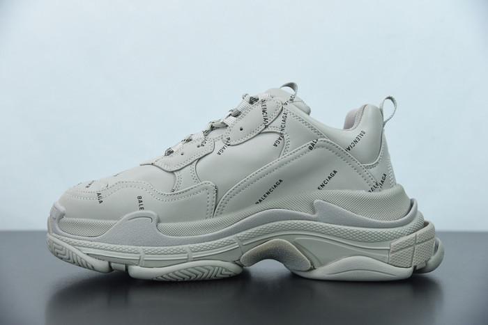 BALCIA Triple S Sneaker