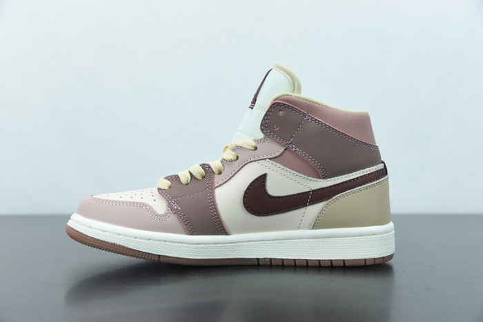 Air Jordan 1 Mid DO7440-821