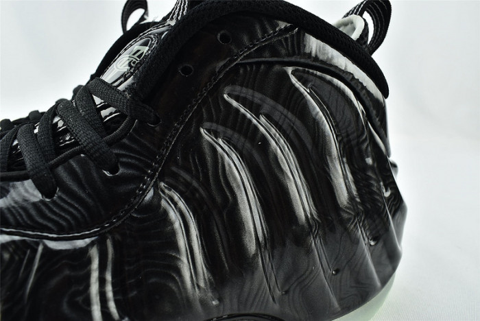 NIKE Air Foamposite One 