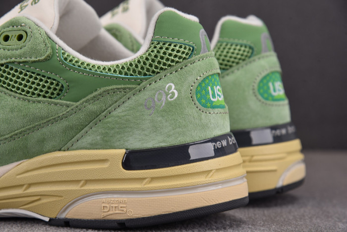 NEW BALANCE 993 "CHIVE" U993GW
