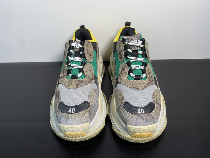 BALCIA TRIPLE S SNEAKER