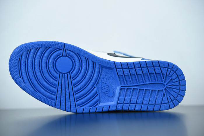 Travis Scott x Air Jordan 1 DH3227-105