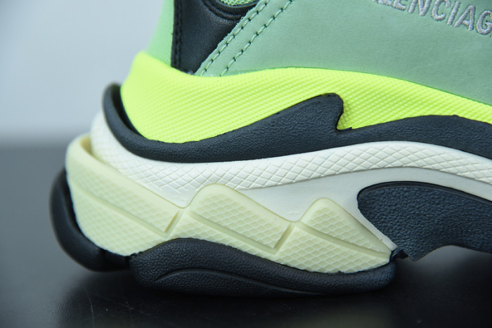 BALCIA Triple S Sneaker