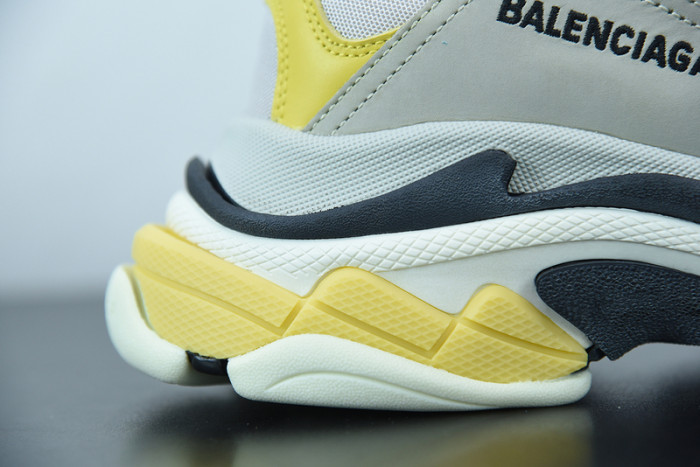 BALCIA Triple S Sneaker