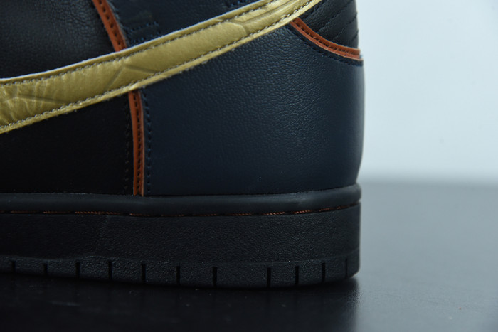 Gundam x Nike SB Dunk High “Banshee” DH7717-400