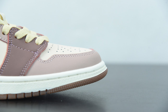 Air Jordan 1 Mid DO7440-821