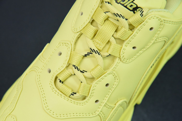 BALCIA Triple S Sneaker