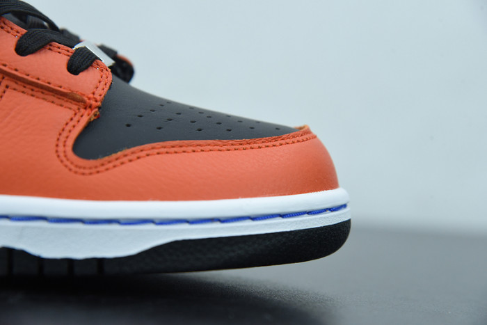 Nike Dunk Low EMB NBA 75th Anniversary Knicks DD3363-002