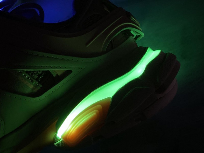 BALCIA Track SNEAKER (LED)