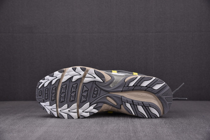 As*ic*s gel kahana tr v2 