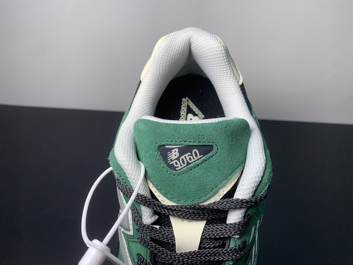 New Balance 9060 Team Forest Green U9060VRA