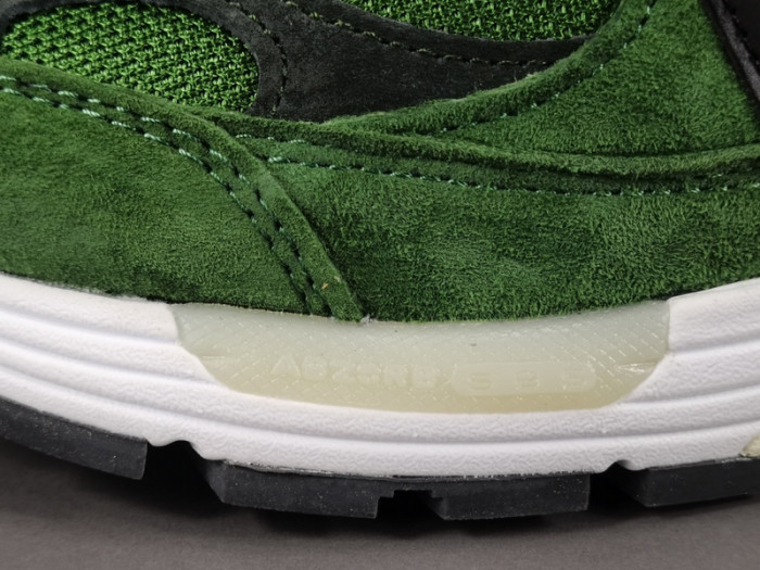 JJJJound x New Balance 992