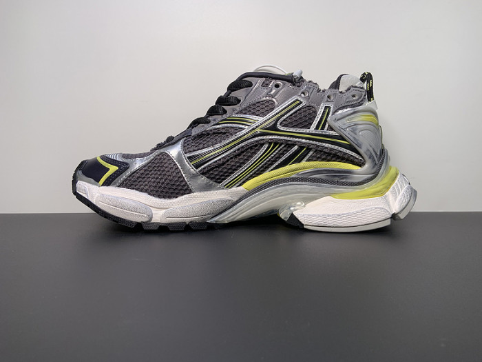 BALCIA RUNNER SNEAKER