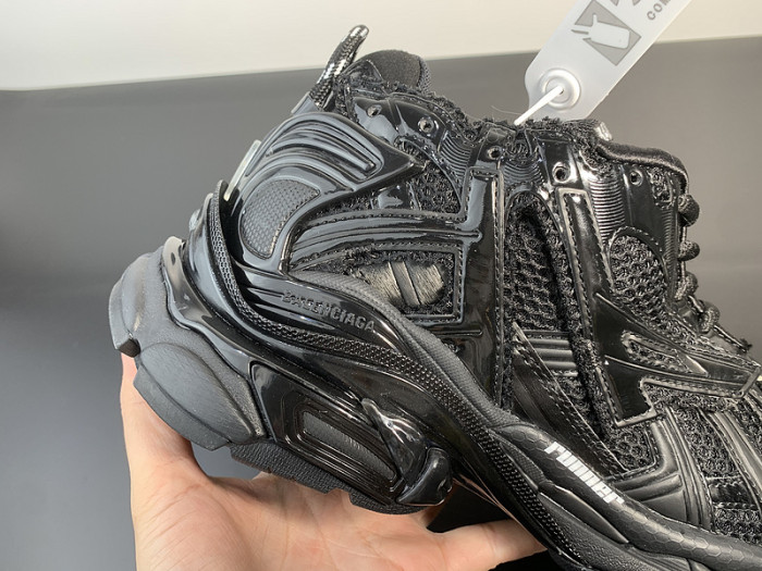 BALCIA RUNNER SNEAKER