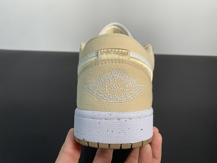 Wmns Air Jordan 1 Low SE 
