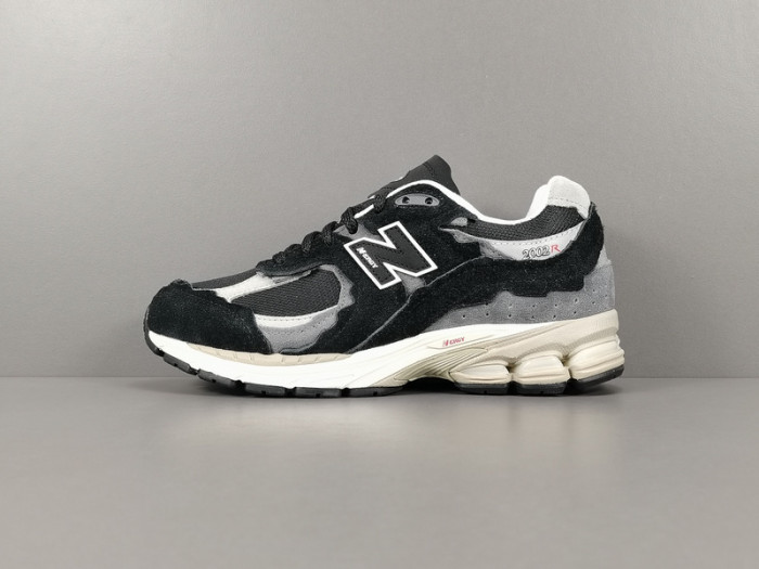 NEW BALANCE 2002R PROTECTION PACK BLACK GREY M2002RDJ