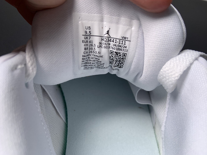 Nigel Sylvester x Air Jordan 4 RM HQ3441-111