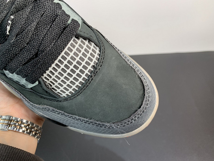 OFF-WHITE x Air Jordan 4 “Bred” CV9388-001