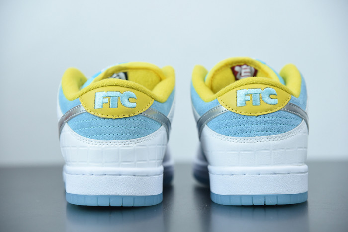Nike SB Dunk Low FTC Lagoon Pulse DH7687-400