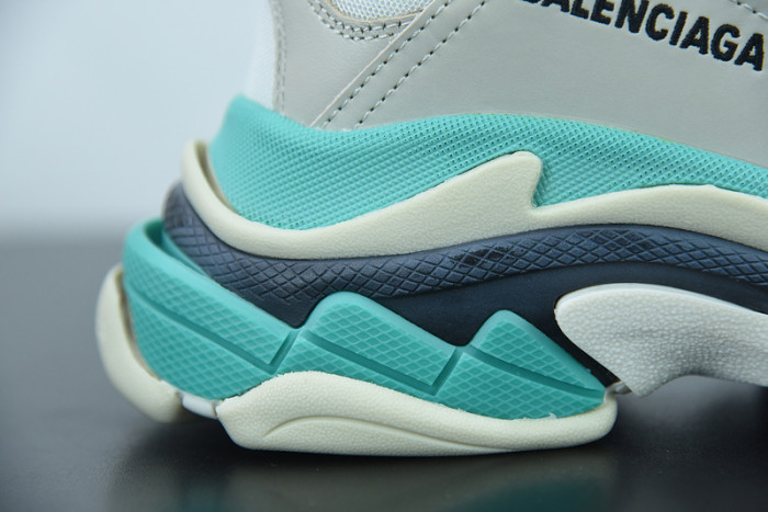 BALCIA Triple S Sneaker