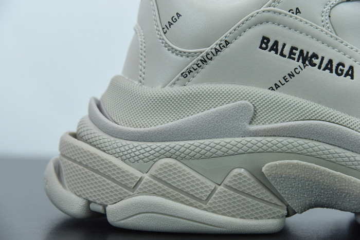 BALCIA Triple S Sneaker