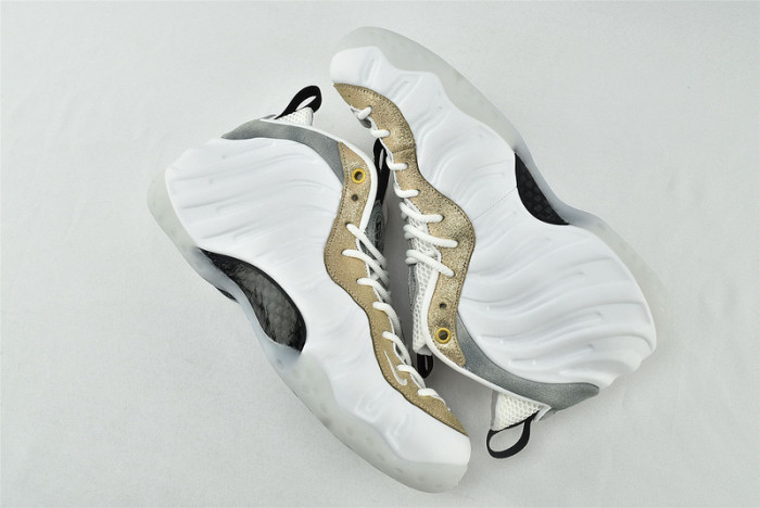 Nike Wmns Air Foamposite One "Summit White" AA3963-101